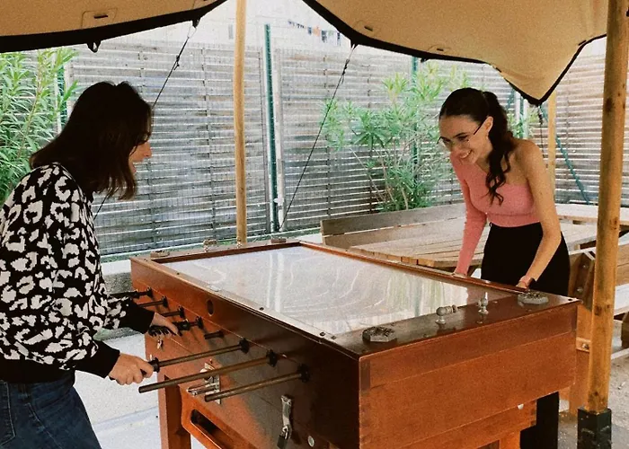 旅馆 Wot Nomad Social