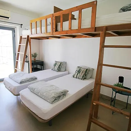 Hostel Wot Nomad *
