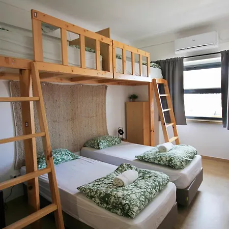 Хостел Wot Nomad Social Лиссабон