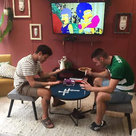 Хостел Wot Nomad Social Лиссабон