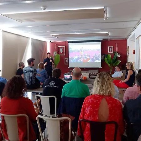 Хостел Wot Nomad Social *