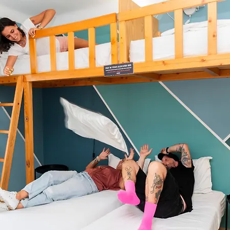 Wot Nomad Social Hostel *