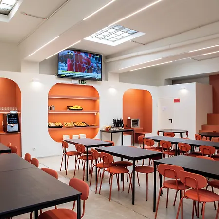 Hostel Wot Nomad Social