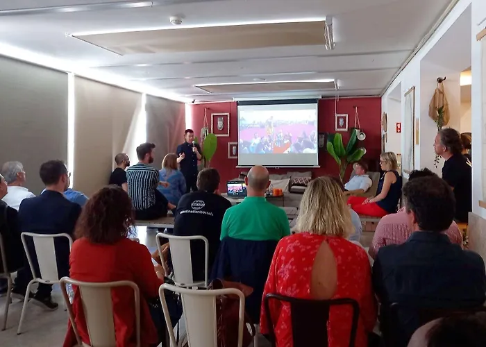 Hostel Wot Nomad Social *