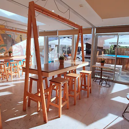 Auberge de jeunesse Wot Nomad Social *